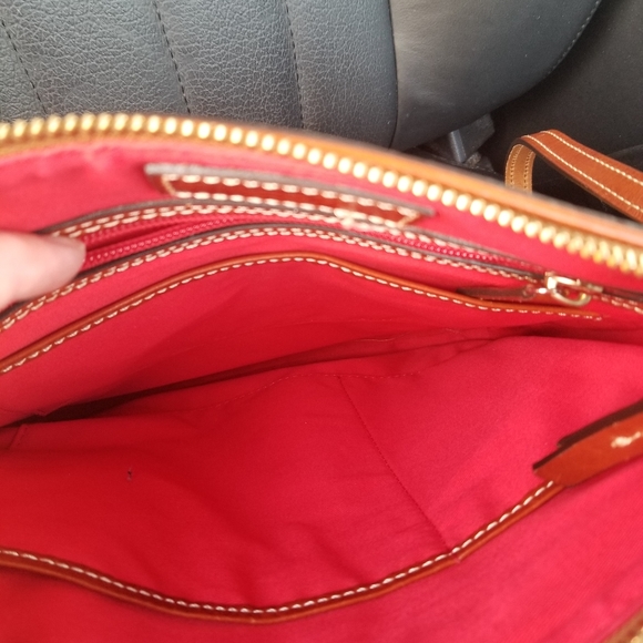 Dooney & Bourke triple zipper crossbody handbag. Yellow & Brown. - Picture 11 of 16